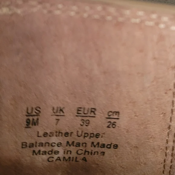 Zodiac suede heels size 9 - Picture 3 of 7